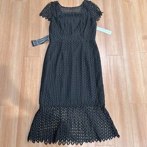 Stunning tea length dress.